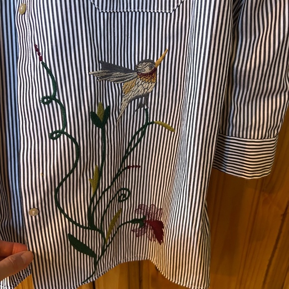 Olivia Grace Top Button Up Blue and White Stripe Embroidered Women's Size Large - Picture 7 of 7